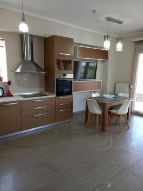 MODERN SWEET HOME WITH AMAZING VIEW!! - Housity