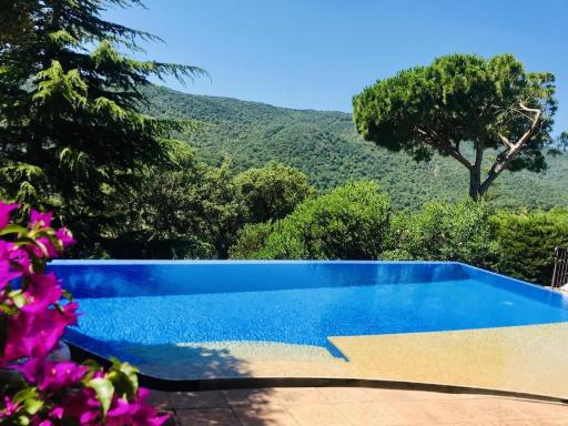 Villa Infinity by Costabravaway - Housity