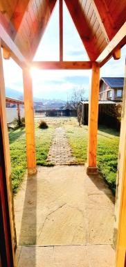 Esquel House Hermosa casa con vista a la montaña - Housity