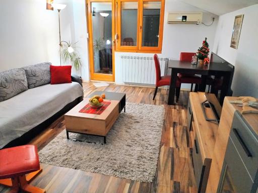 Apartment Viktor - Housity