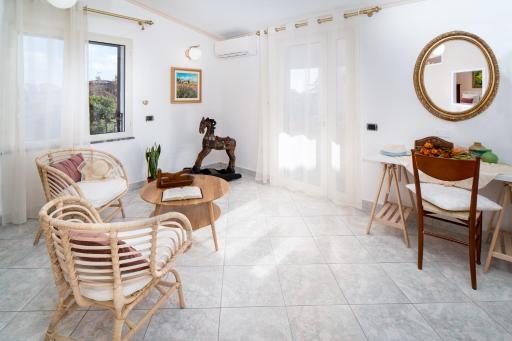 Eliana's Apartments - Mares e Montes - Housity