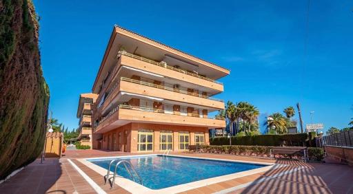 Optimist Cambrils - Housity