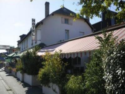 Logis Auberge des Vieux Chenes - Housity