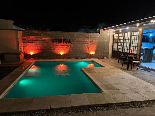 Ruka Baradero - Housity