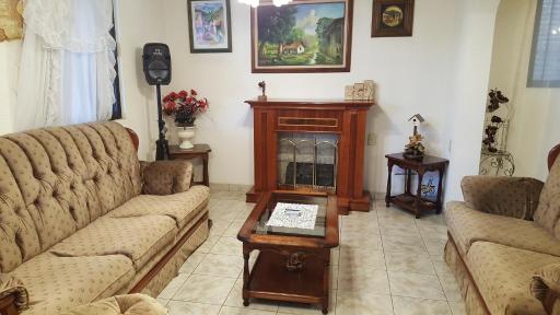 Colonial House In Almoloya De Juárez - Housity