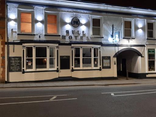 The Bull Hotel - Housity