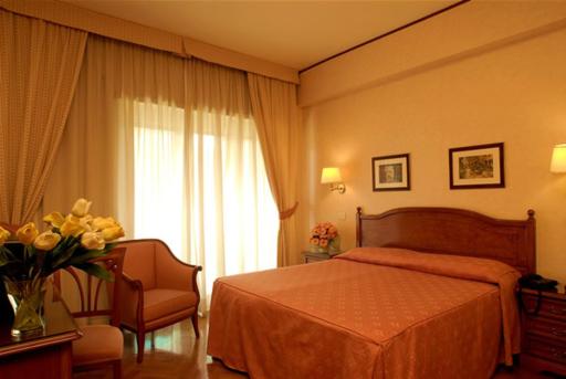 Hotel San Pietro - Housity