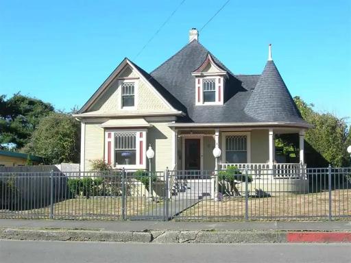 Old Town Charm - Housity