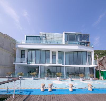 Play Hotel - Housity