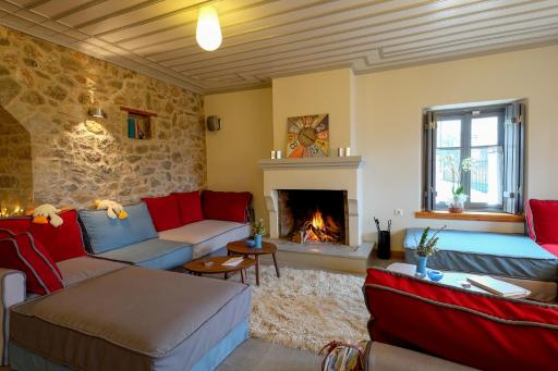 Kyriaki Guesthouse & Suites - Housity