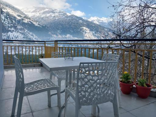 Nomad Bed & Breakfast - Housity