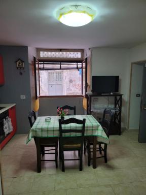 'O VASCIO E PULCINELLA - Housity