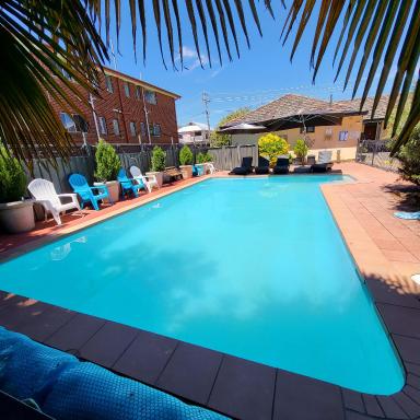 Country Plaza Motel - Housity