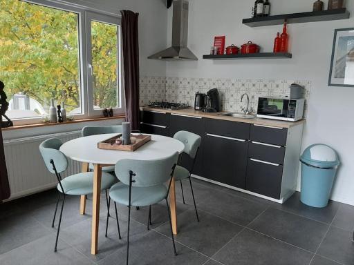 Vrijstaande recreatievilla met ruime omheinde tuin - Housity