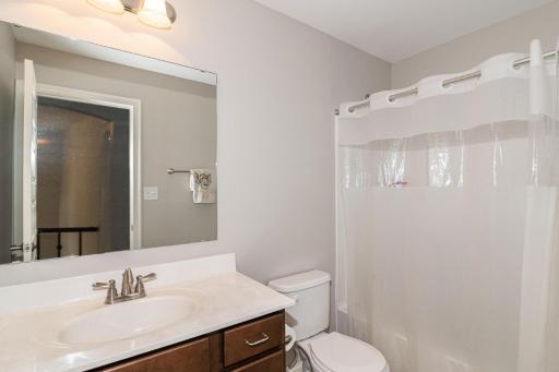 Lakefront view private bedroom and bathroom with kitchen - Housity