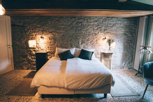 Casa immersa nelle colline romagnole - Housity