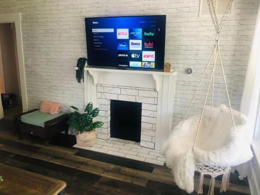 Chic 2BR near DT, 8 min walk to Park&Conservatory - Housity