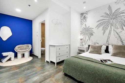 Fresh new place, central w Bomb Shelter right next to the beach M3 - Housity
