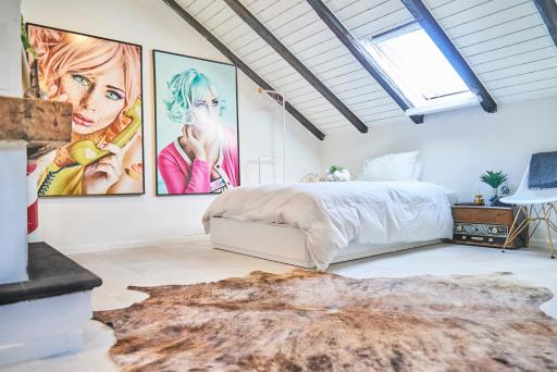 Cozy Artist Loft - Housity