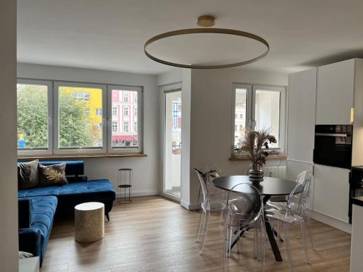 Old town square, perfect location and view . - Housity