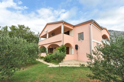 Apartments Marta - Housity