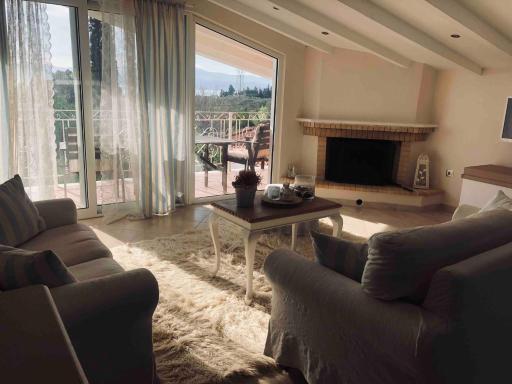 Eretria’s Villa - Housity