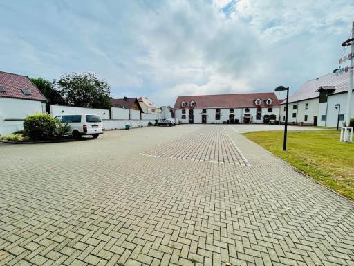 Zauberhaftes Vierbett-Apartment nahe Magdeburg - Housity