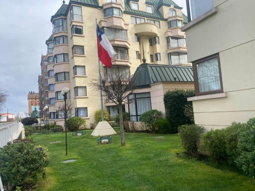 Céntrico Depto 2 habitaciones en Pto Montt con estacionamiento - Housity