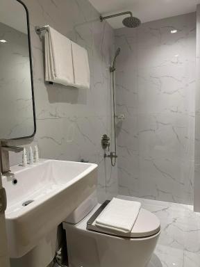West Prime Hotel - Housity