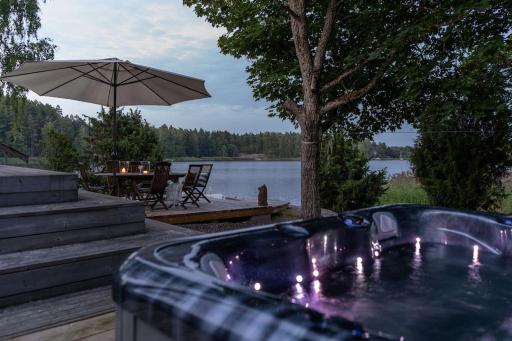 Villa Funkis Strömmen - Gorgeous Villa by the sea! - Housity