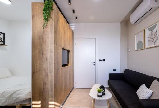 Unique Central Old Town Studio Apartment - Housity