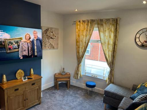 Luxury 2 bed Apartment Great location - Housity