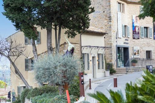 Mougins Collection - Magnifique maison au Cœur du Vieux Village de Mougins, vue sur les Alpes du Sud - Housity