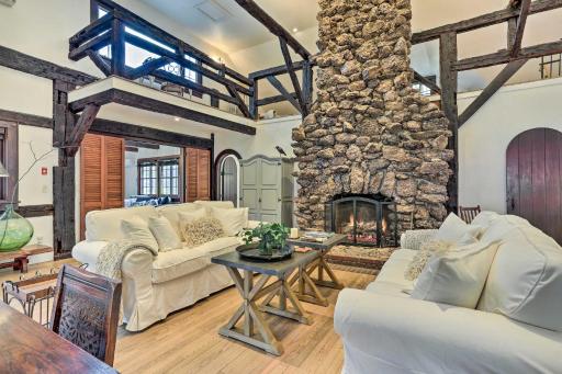 Historic Cornwall-On-Hudson Cottage with Deck! - Housity