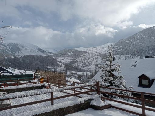 Apartamento con terraza y vistas panorámicas en Taüll - Housity