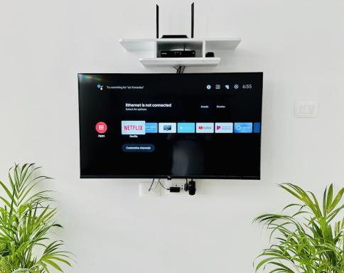Tirupati Homestay - Shilparamam - Luxury AC apartments by Stayflexi - Fast WiFi, Kitchen, Android TV - Walk to PS4 Pure Veg Restaurant - Easy access to Airport, Railway Station and to all Temples - Housity