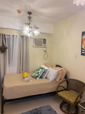 CASITA LUCINA: Condo in Paranaque near Jaka Plaza and S&R - Housity