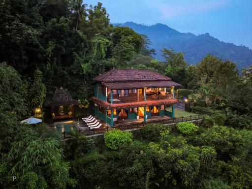 Villa Borobudur Resort - Housity