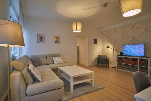 Perfect 10 - Housity