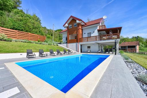 Sunrise Hill - Housity