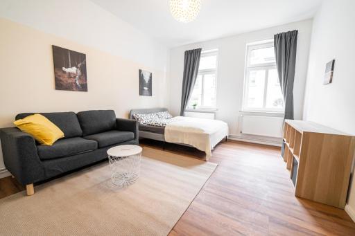 FullHouse - Halle - NH14 - Daylight Bathroom - 3 Bedrooms - Housity