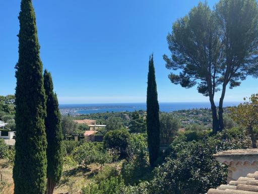 Domaine des Encourdoules villa luxueuse et raffinée sur un hectare face à la mer - Housity