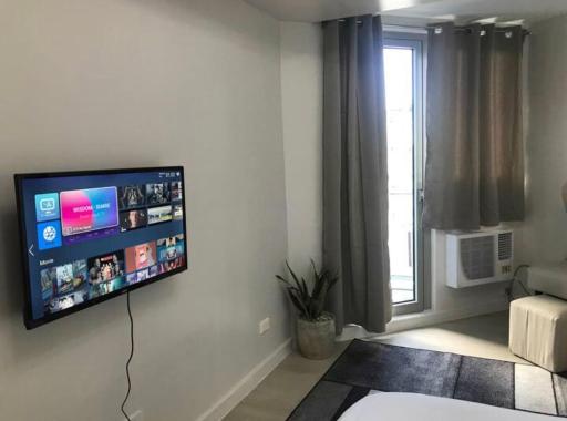 Azure North Studio Fully Furnished - Housity