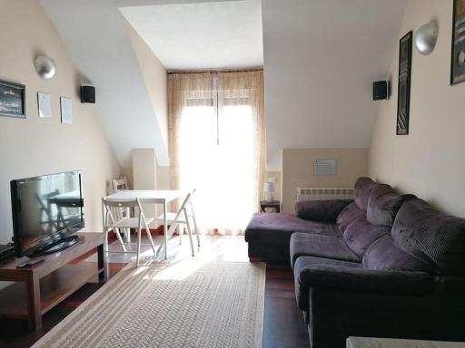 Apartamento en Soto de la Marina. Wifi y piscina. - Housity