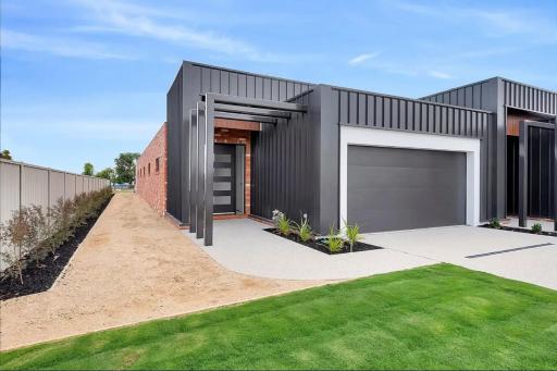 Caville Cove - Lake View Holiday House Yarrawonga - Housity