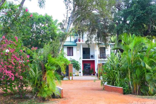 Hotel MOONSTONE - Housity