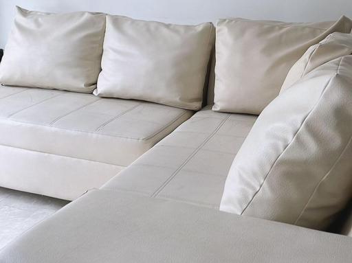 Aptos Las Flores AL LADO DEL CC MEGAMALL - Housity