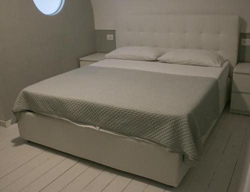 Escalinata Bed & Breakfast - Housity