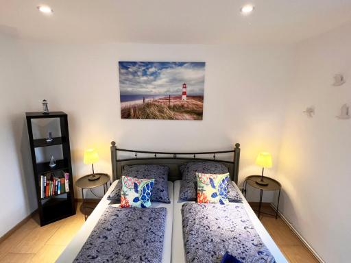 Ferienwohnung Elfriede - WLAN, 2 Bäder, Küche, Freisitz, 2 Parkplätze, im Ortskern - Housity