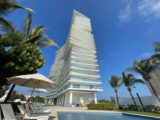 Velera: Impresionante Residencial de Playa - Housity